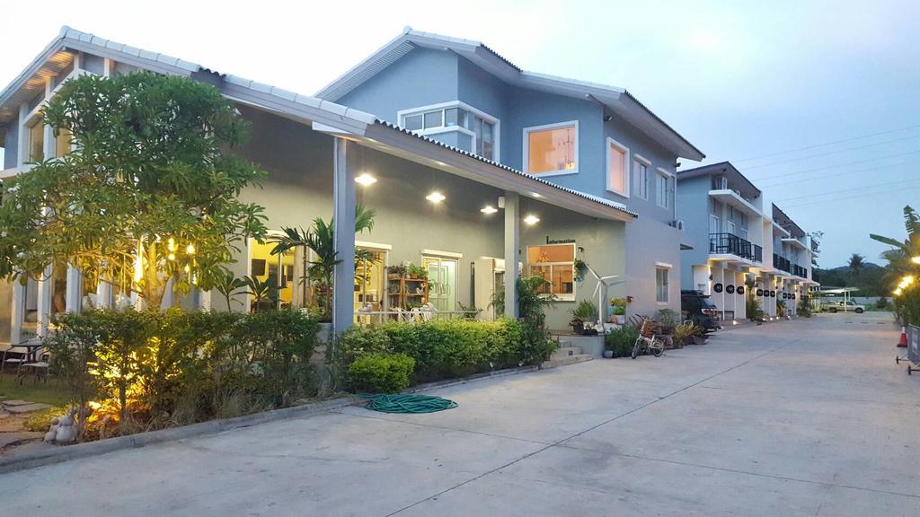 La'Moon Resort Sattahip Exterior photo